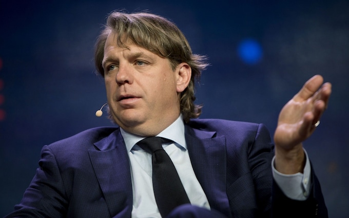 ông Todd Boehly - chủ mới của Chelsea đã bị chỉ trích vì nhận vơ Mohamed Salah là sản phẩm của lò đào tạo Chelsea.